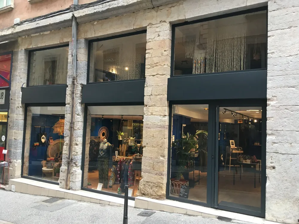 Commerce Menuiserie extérieures après-miwebp